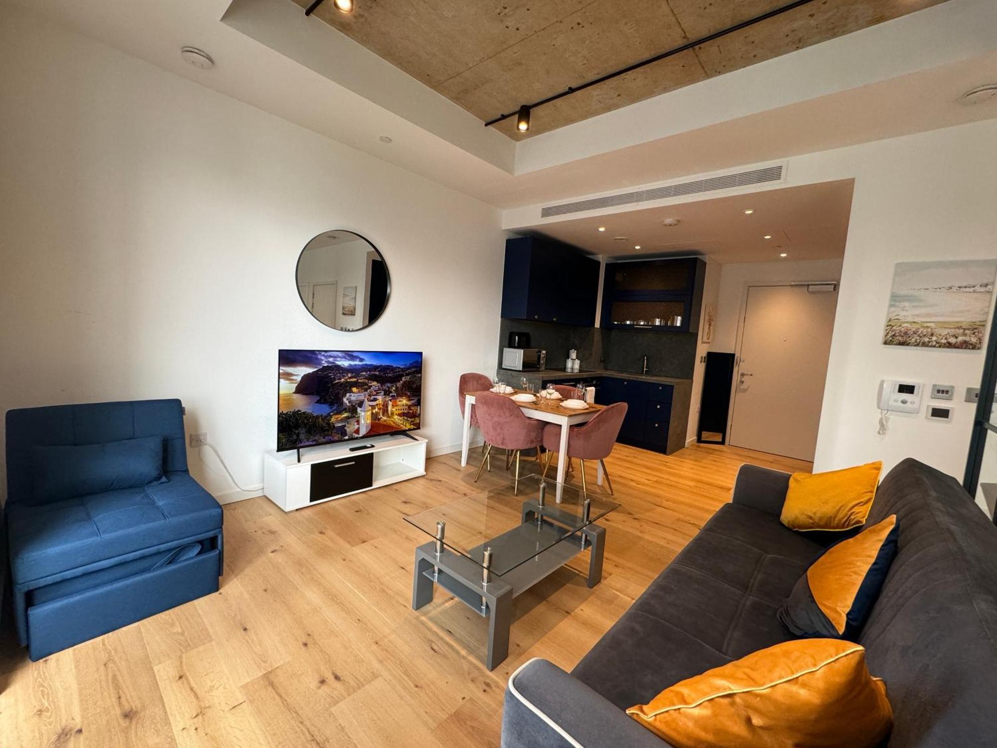 London Luxury Flat With Balcony, River View, O2 Arena, Excel, Canary Wharf, Station Appartement Buitenkant foto
