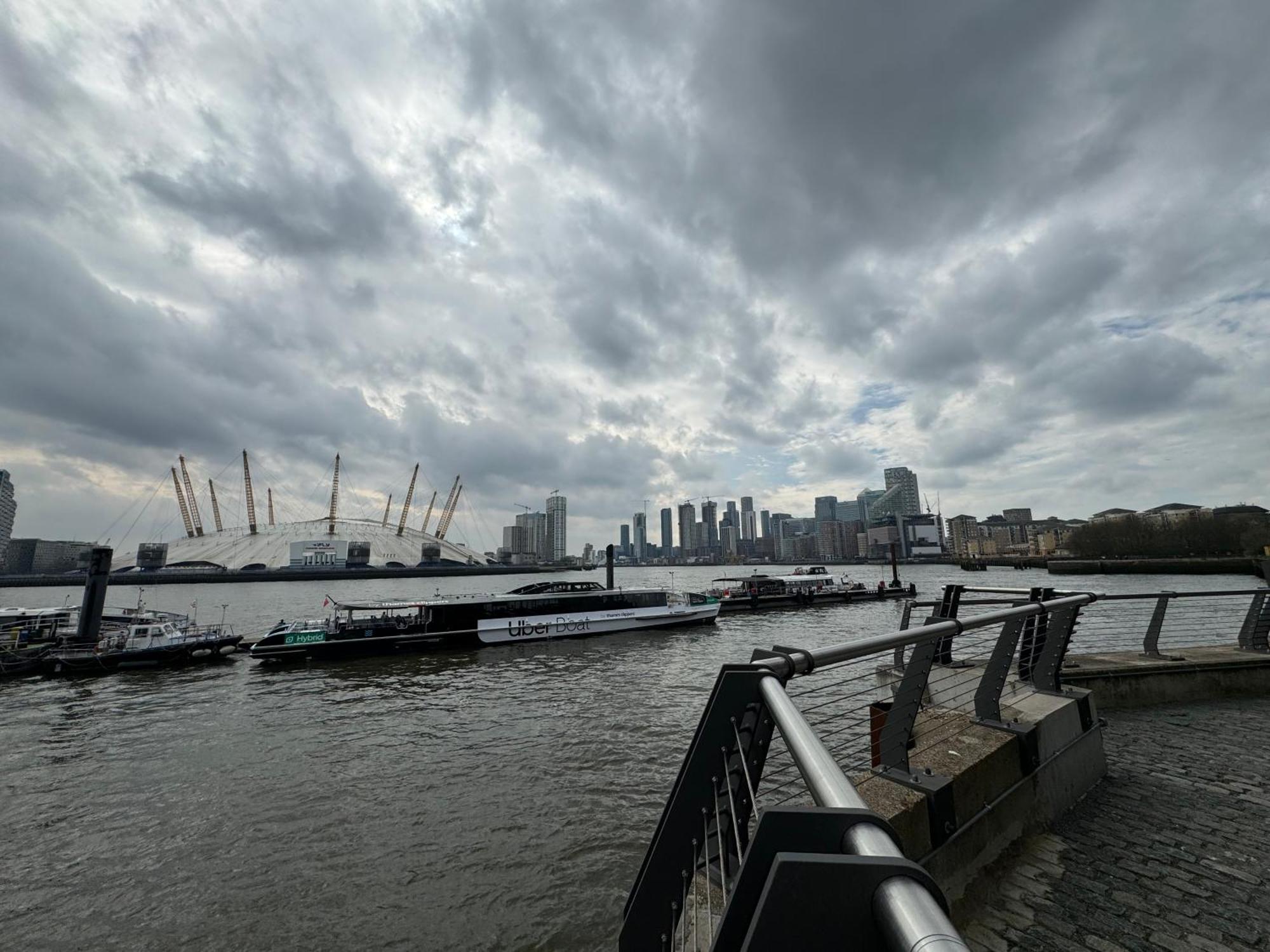 London Luxury Flat With Balcony, River View, O2 Arena, Excel, Canary Wharf, Station Appartement Buitenkant foto