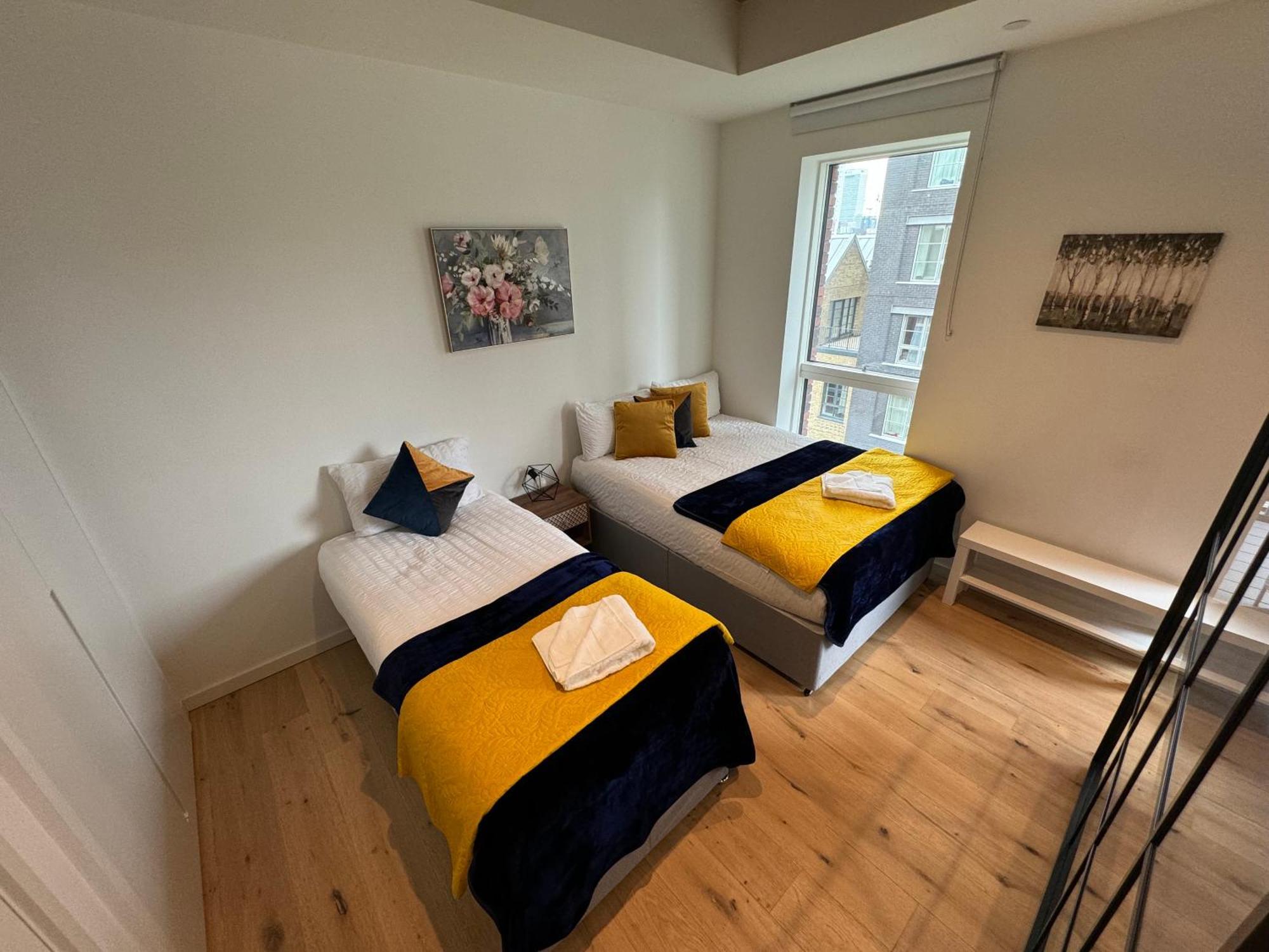 London Luxury Flat With Balcony, River View, O2 Arena, Excel, Canary Wharf, Station Appartement Buitenkant foto